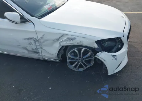 2017 Mercedes-Benz C 300 from USA, damaged, VIN 55SWF4JB7HU223910